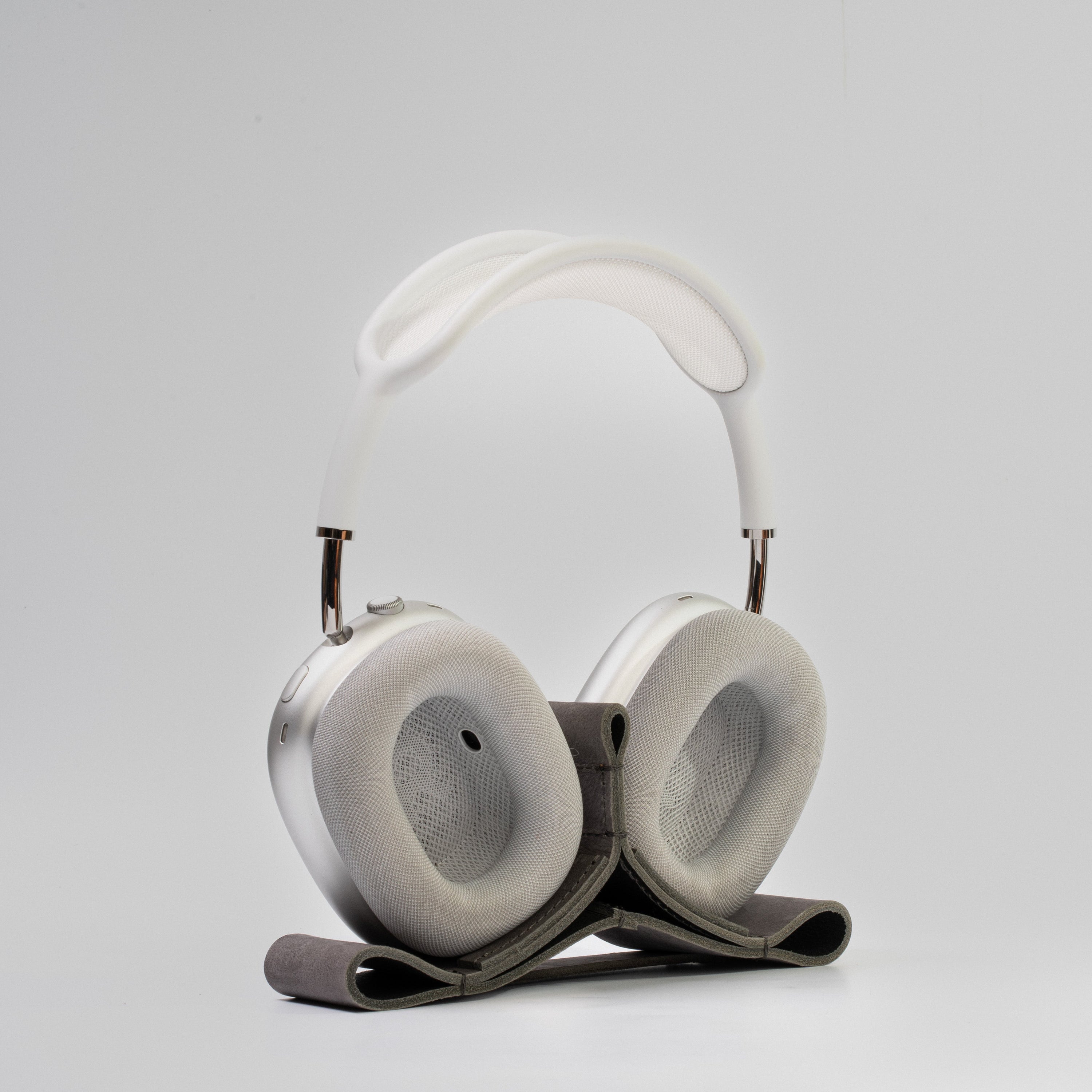 Skórzany statyw na AirPods Max